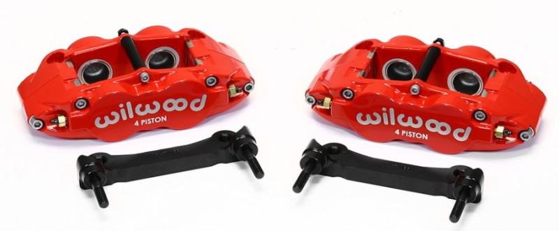 Wilwood Narrow Superlite 4R rear brake caliper and bracket kit in red for 97-13 C5/C6 Corvette with OEM rotors.